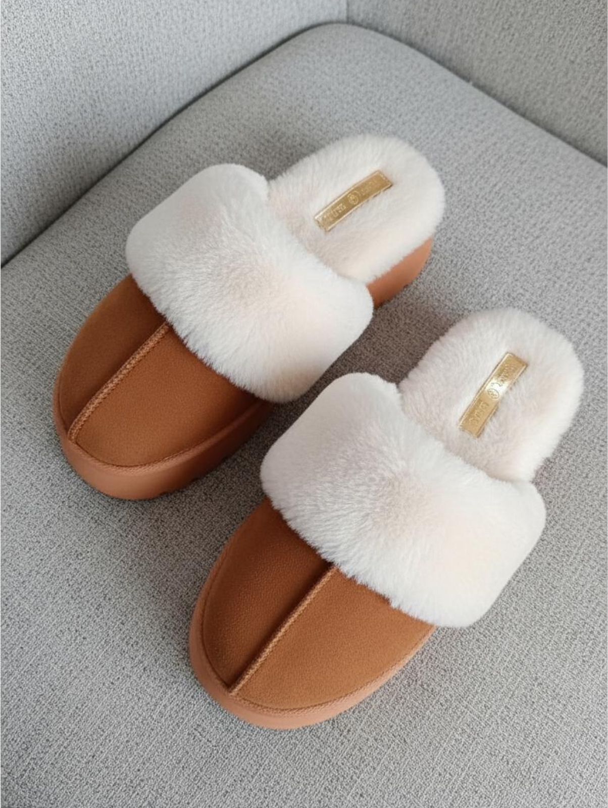 UGGS Clasicos Sandalia Cafe 1010