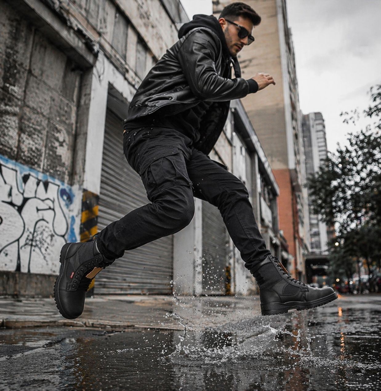 Bota táctica de piel Trébol Con Punta De Acero Negra y Arena